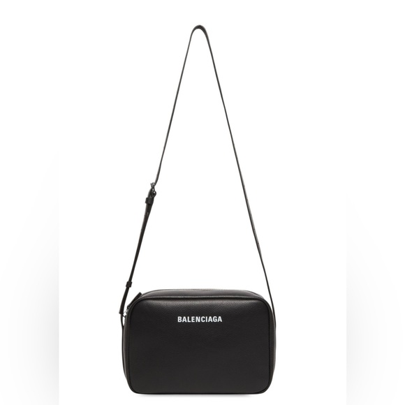 BALENCIAGA WOMEN'S EVERYDAY MEDIUM CAMERA BAG IN BLACK. - Picture 3 of 7